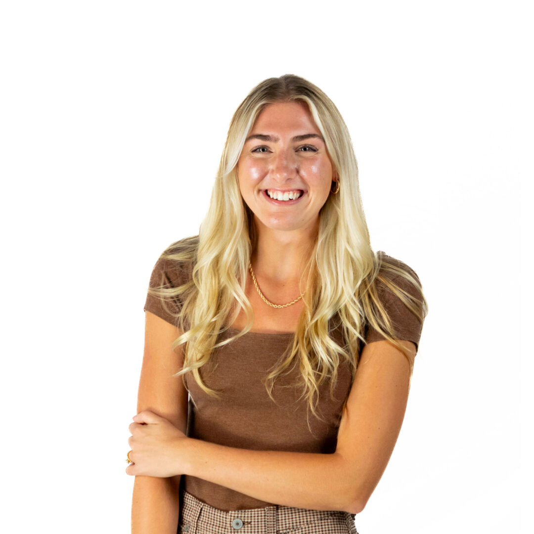 ES-TEAM-PORT-HopeLins-00-2